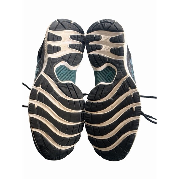 Athletic_Shoes